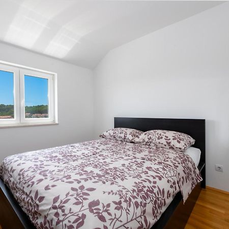 Apartman Liberan Ragusa Esterno foto